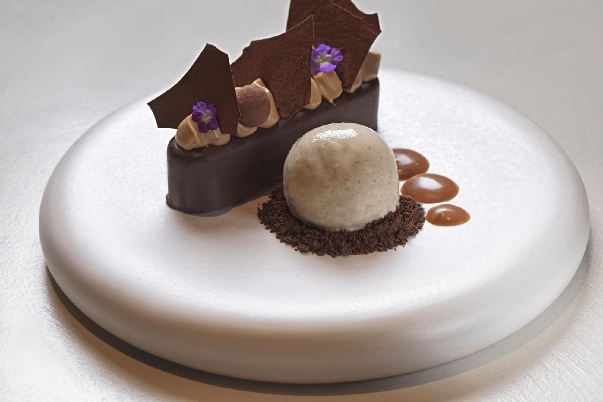 Monasty, Thessaloniki, Autograph Collection Hotell Eksteriør bilde A chocolate dessert